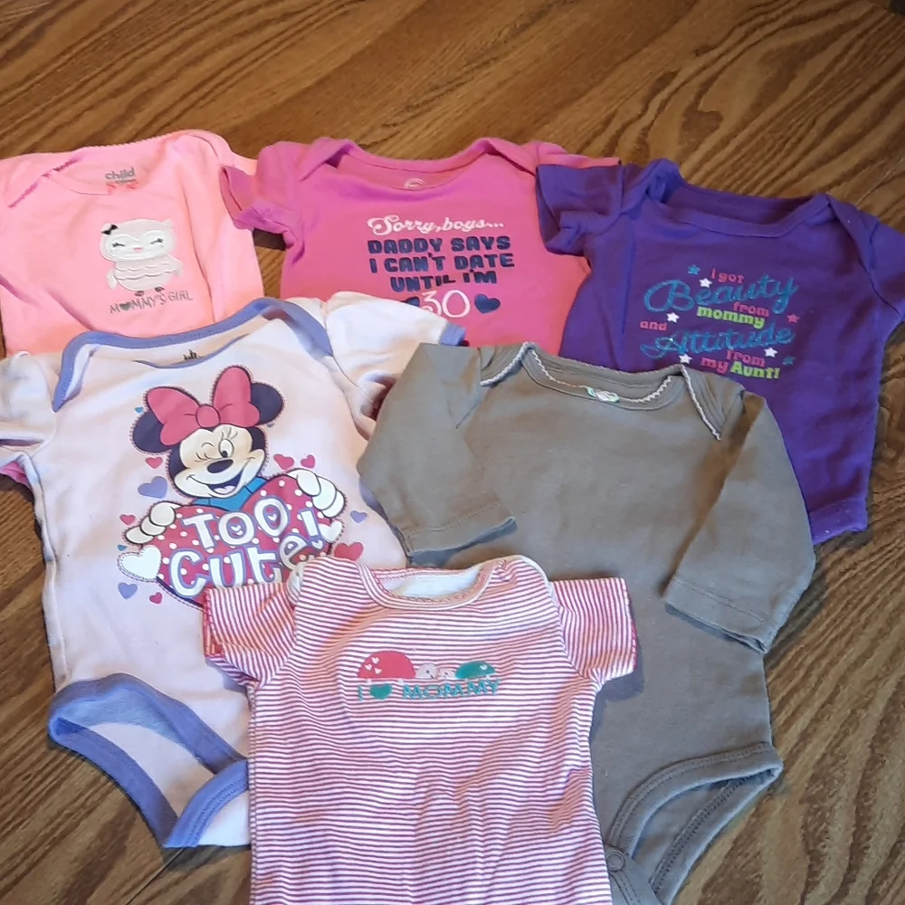Onesies baby girl 0 to 3 months and one newborn